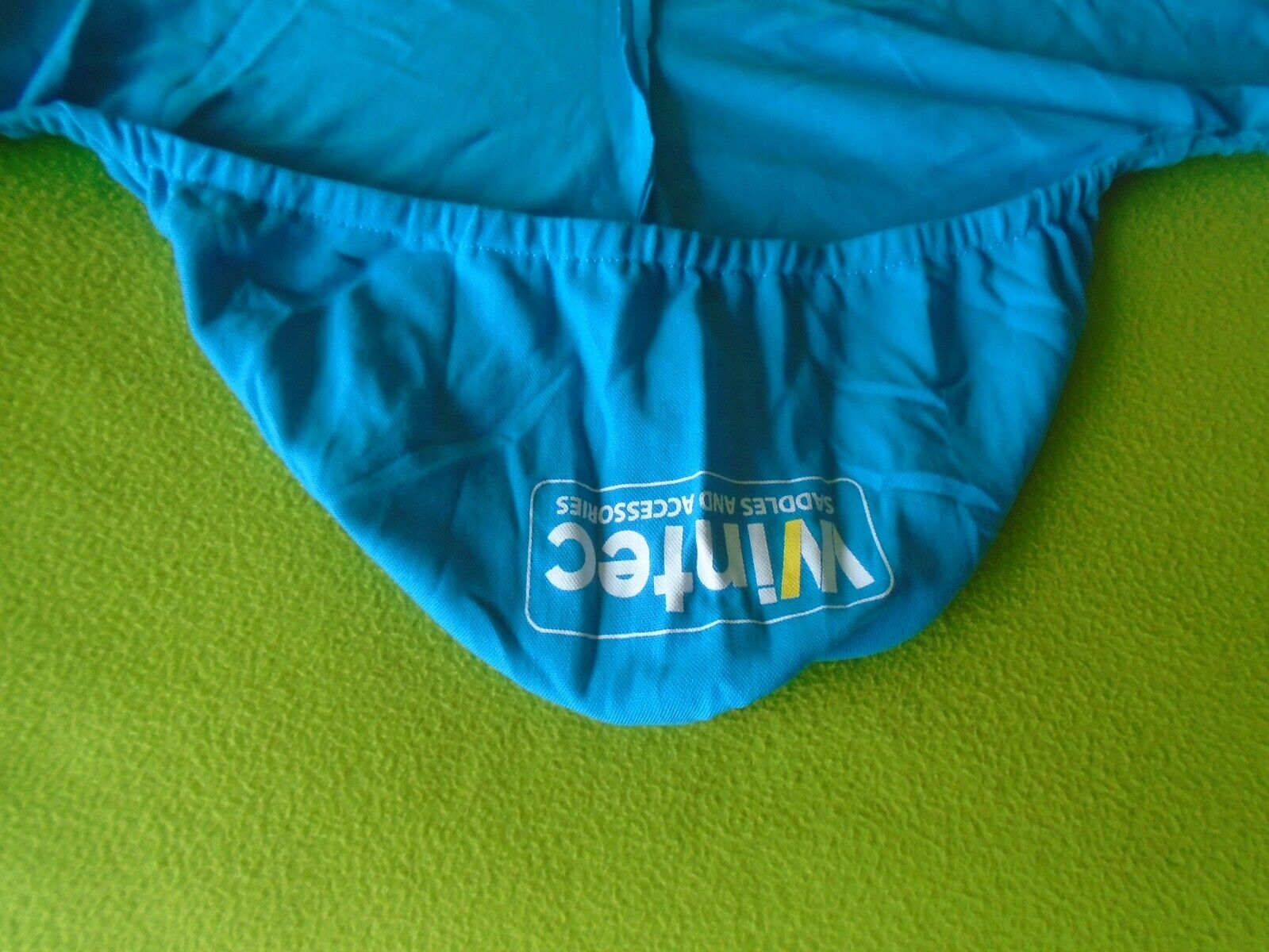 WINTEC English Saddle Cover~BLUE~AP~JUMP~DRESSAGE~HUNT~ELASTIC Edge~New Cond - Fresh Stock Dated December 2025