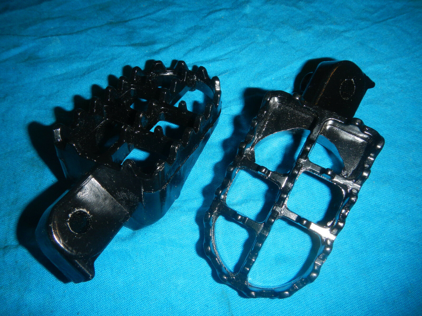 AFTERMARKET FOOT PEG KAWASAKI 88,90-03 KX60  02-15 KLX110 KX 60 KLX 110 KX110L - Fresh Stock Dated February 2026