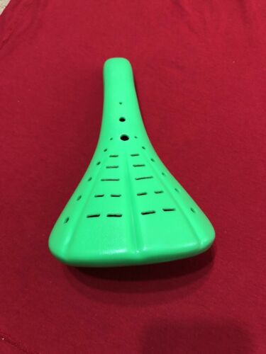NOS GREEN BIKEWAY AERO VELO SEAT OLD SCHOOL BMX Gt Dyno Style - Fresh Stock Dated December 2025