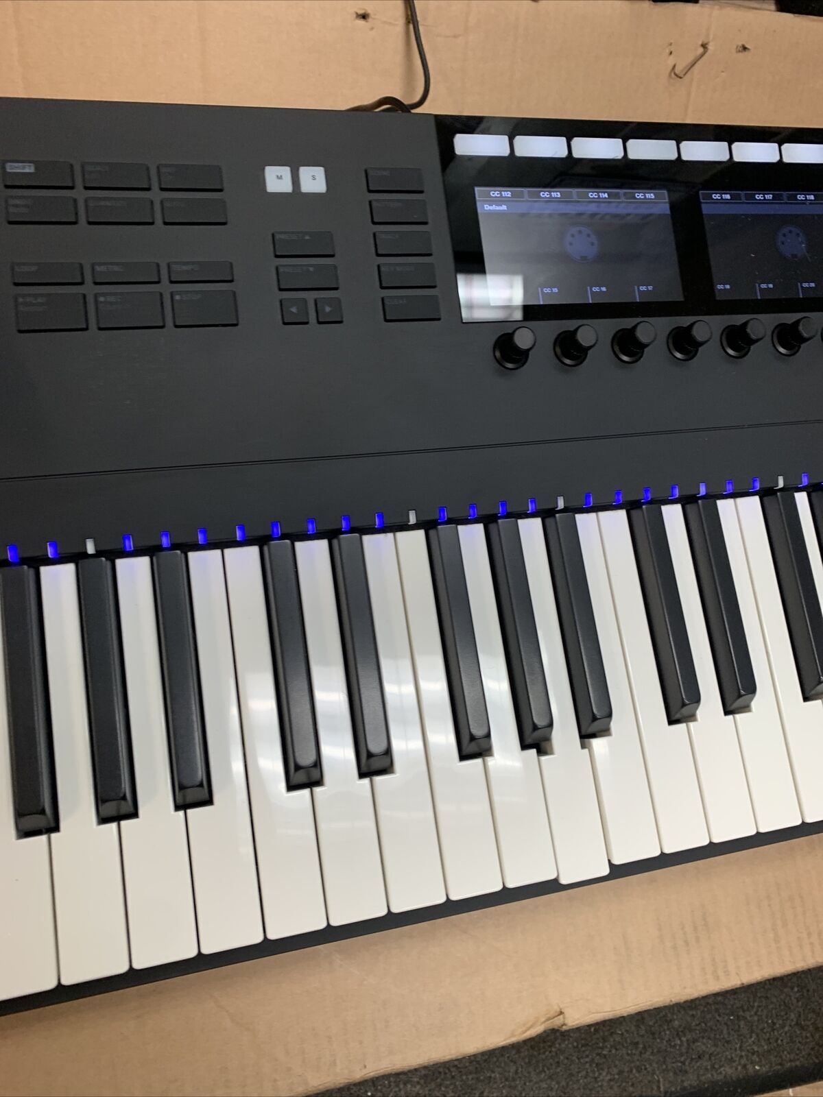 Native Instruments Komplete Kontrol s88 (Button slow to come up)  * See Photos* - Fresh Stock Dated February 2026