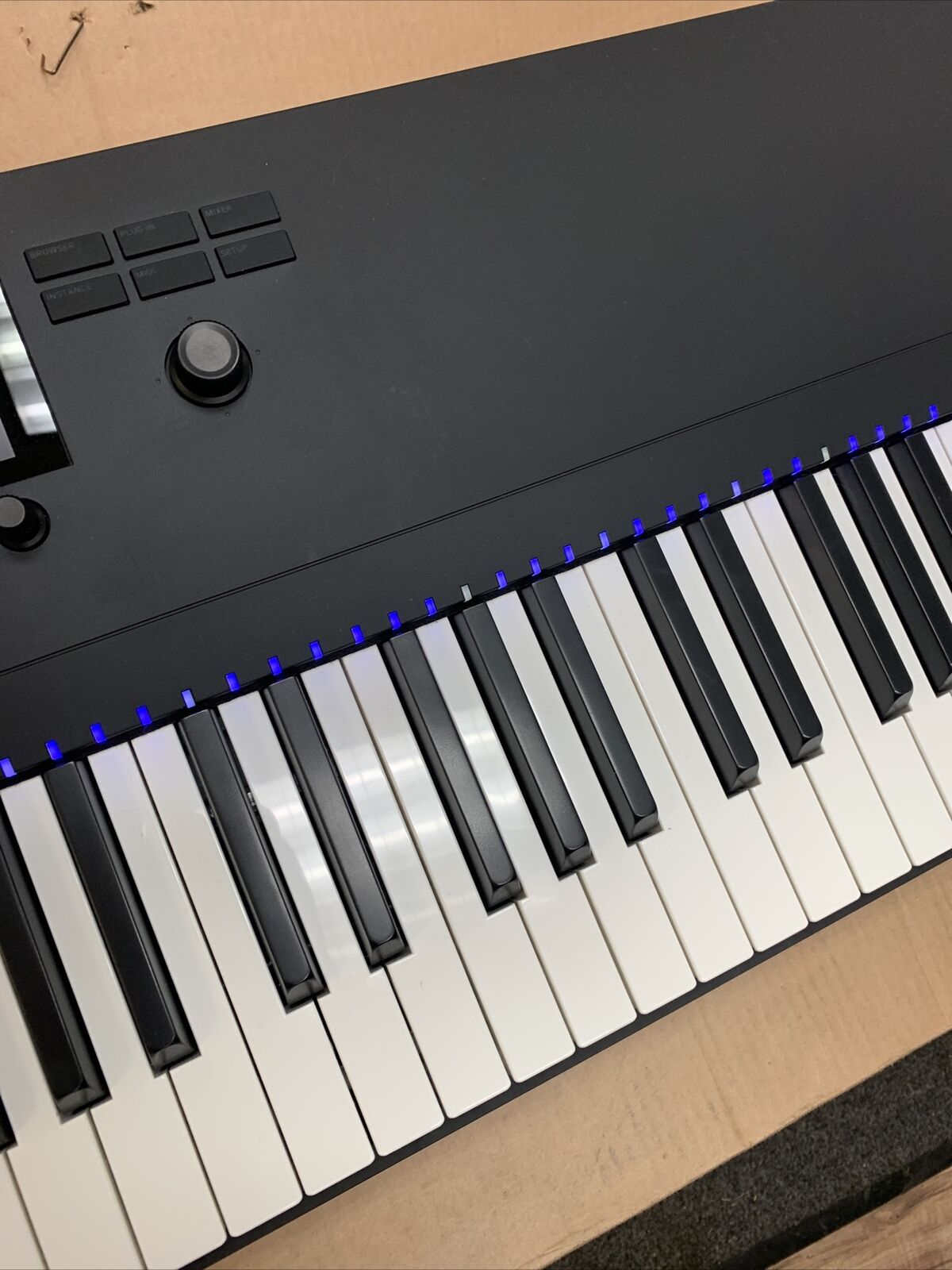 Native Instruments Komplete Kontrol s88 (Button slow to come up)  * See Photos* - Fresh Stock Dated February 2026