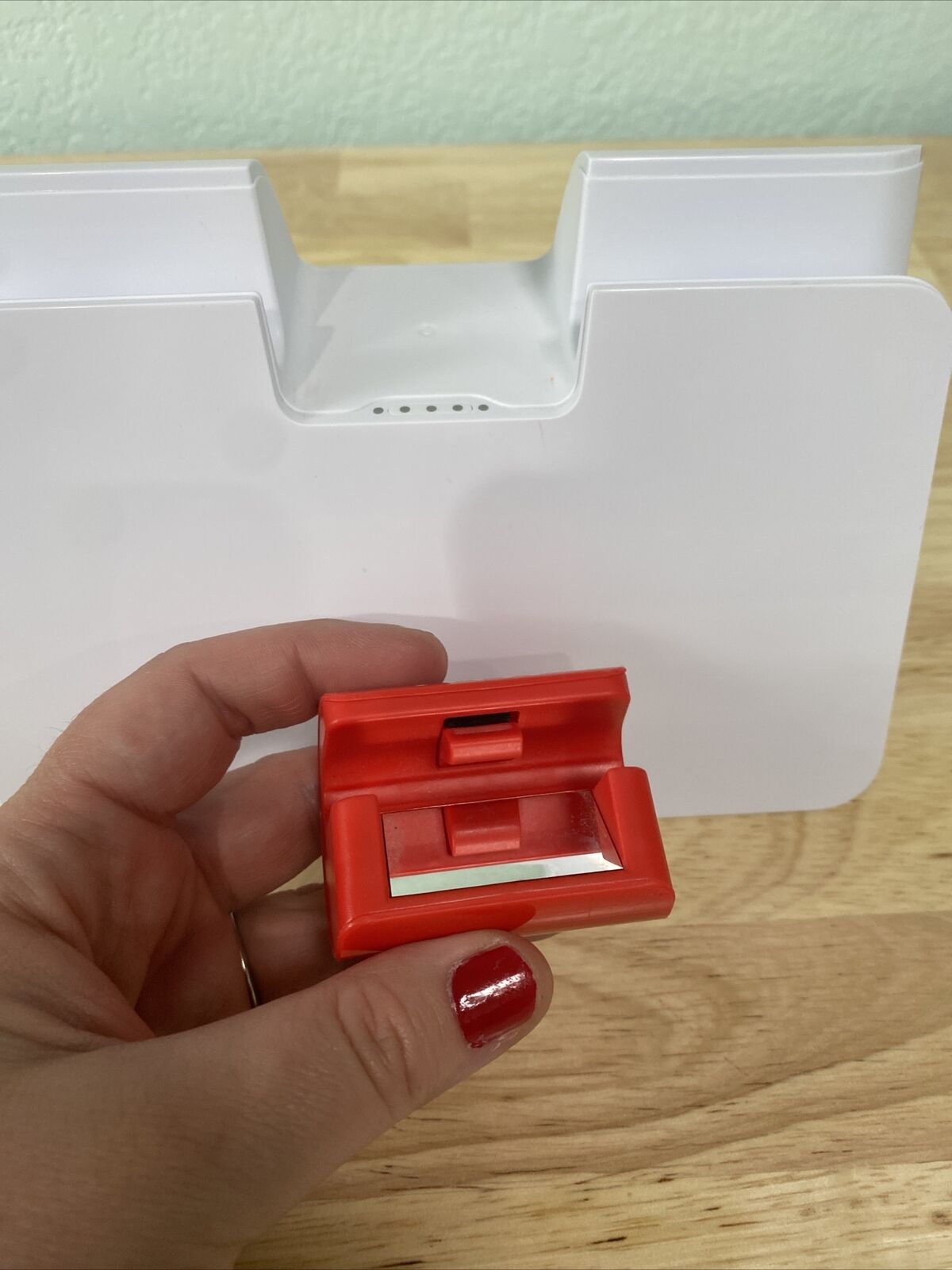 Osomo Fire Tablets Stand LN - Fresh Stock Dated February 2026