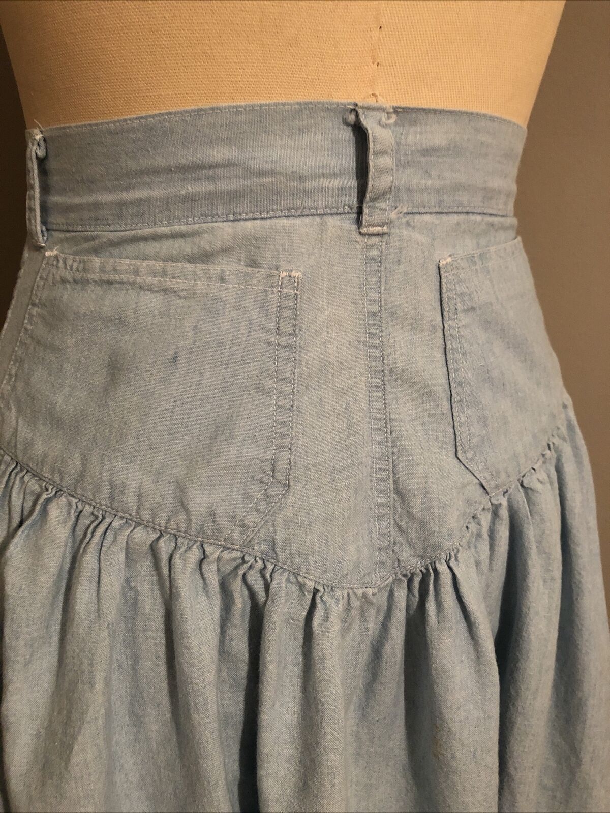 VTG 80s DAKOTA Chambray Skirt Hi-Waist Lace V Yoke Pockets Midi Prairie XS/XXS - Fresh Stock Dated March 2026