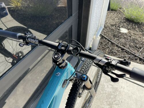 Yeti Arc, Enve M525 - Fresh Stock Dated February 2026