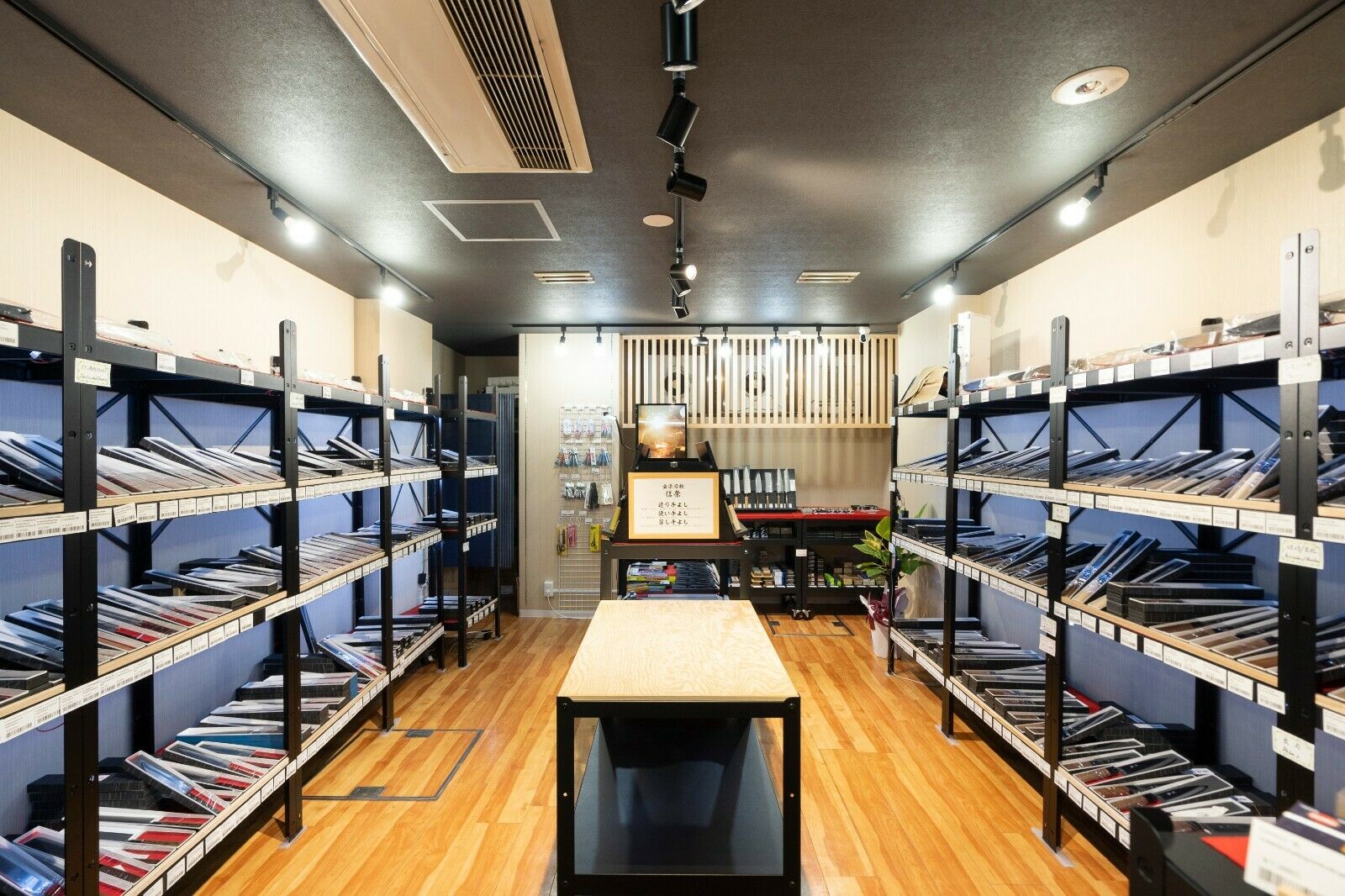 Japanese Kurouchi Forged Multipurpose Knife Santoku 180mm(7.1in) Blue(Aogami)#2 - Fresh Stock Dated December 2025