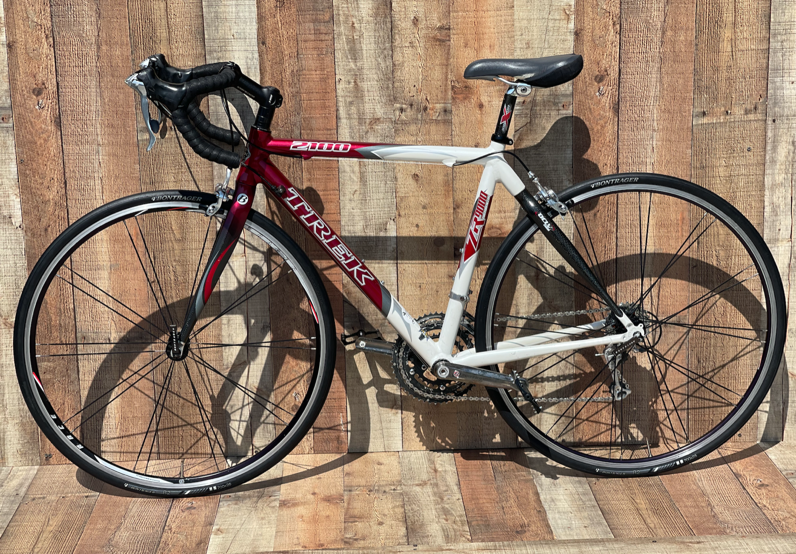 2005 Trek 2100 52cm Shimano Bontrager Road Bike - Fresh Stock Dated February 2026