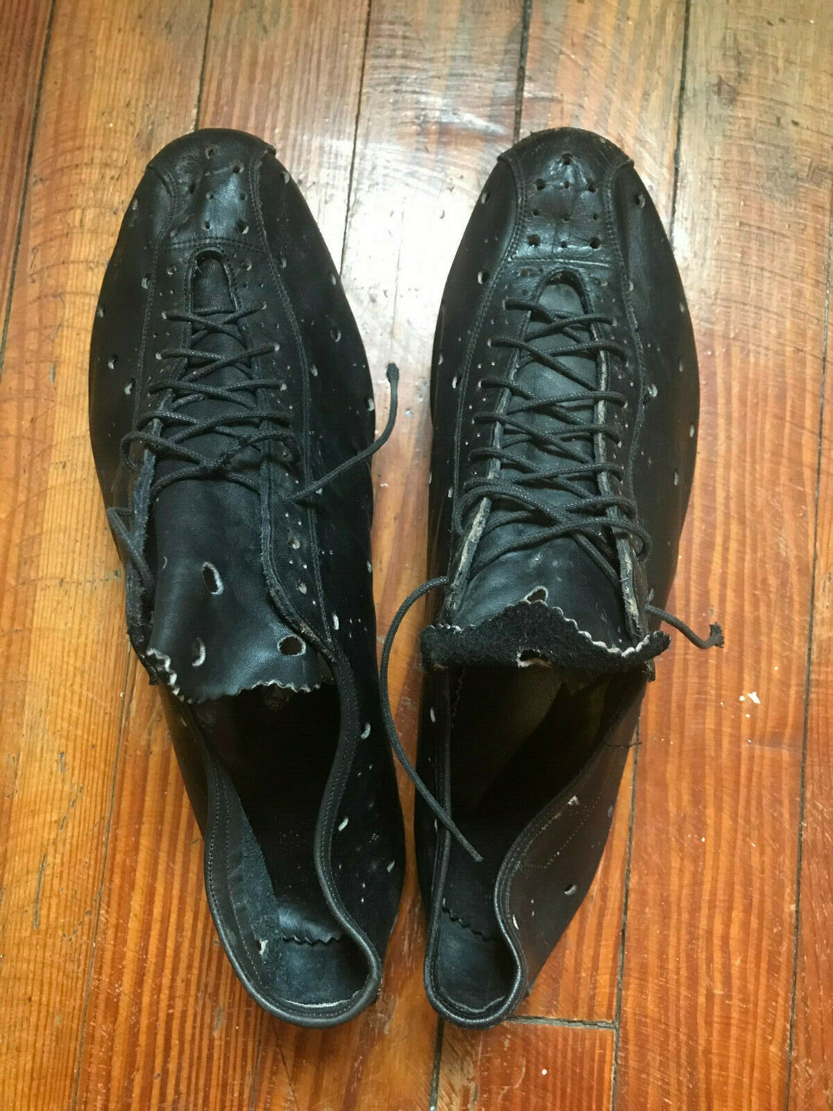 Cinelli leather cycling shoes with M71 cleats in ex. used cond. Vintage Eroica - Fresh Stock Dated December 2025