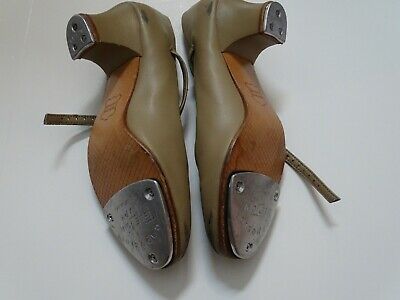 TAN CAPEZIO JUNIOR FOOTLIGHT LEATHER CHARACTER W/ TAPS DANCE SHOES girls 3.5 M - Fresh Stock Dated December 2025