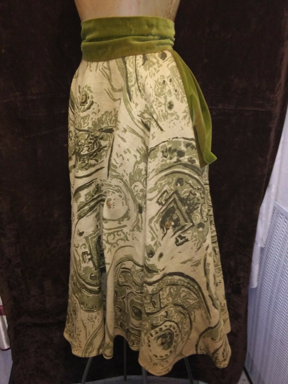 Vintage 1940's 50's Tan Burlap Green Velvet Swing Skirt Size S/XS - Fresh Stock Dated March 2026