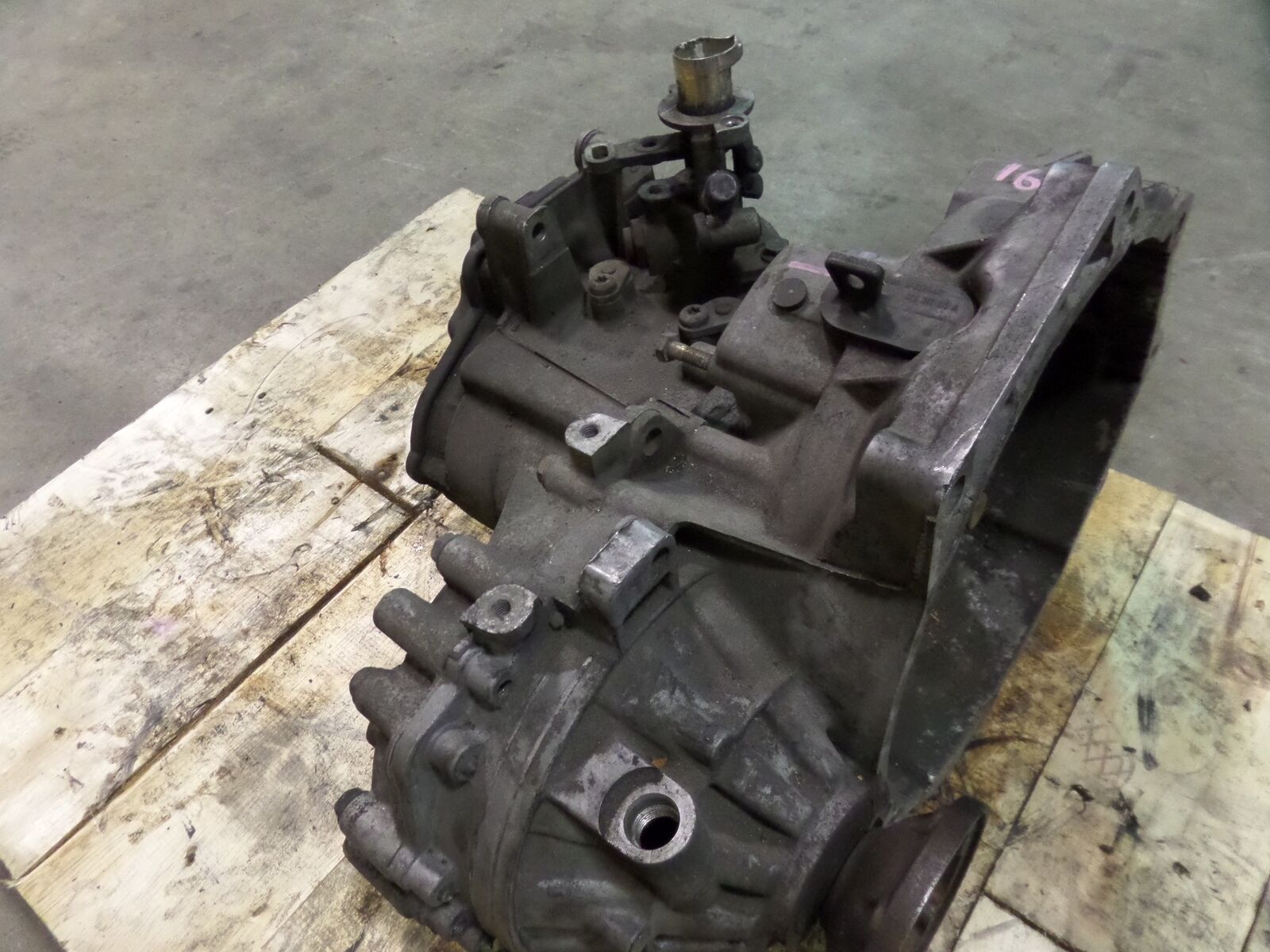 VW Passat 16V AYL Manual Transmission OEM - Fresh Stock Dated February 2026