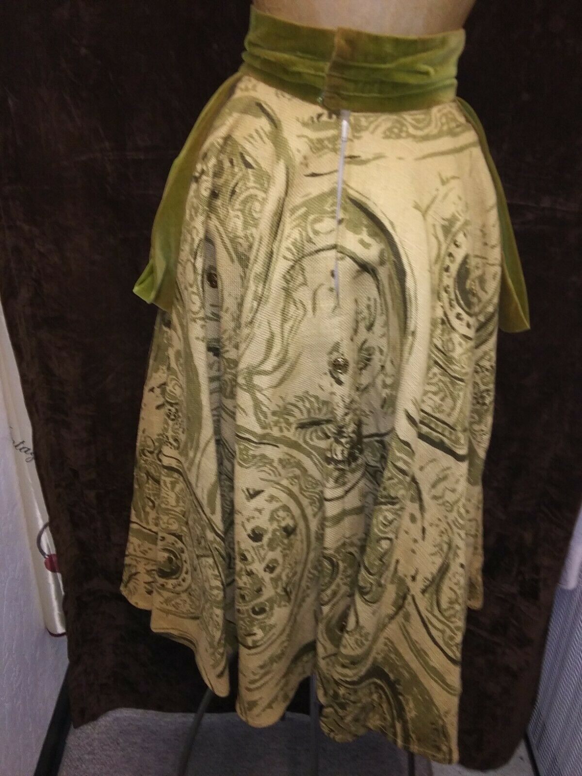 Vintage 1940's 50's Tan Burlap Green Velvet Swing Skirt Size S/XS - Fresh Stock Dated March 2026