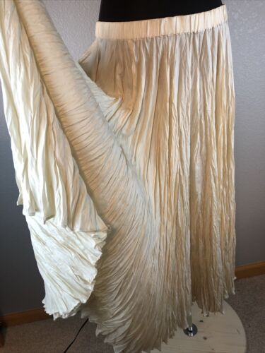 I Magnin Vintage Ivory/Cream Silk Pleated Skirt in Size Medium - Fresh Stock Dated December 2025