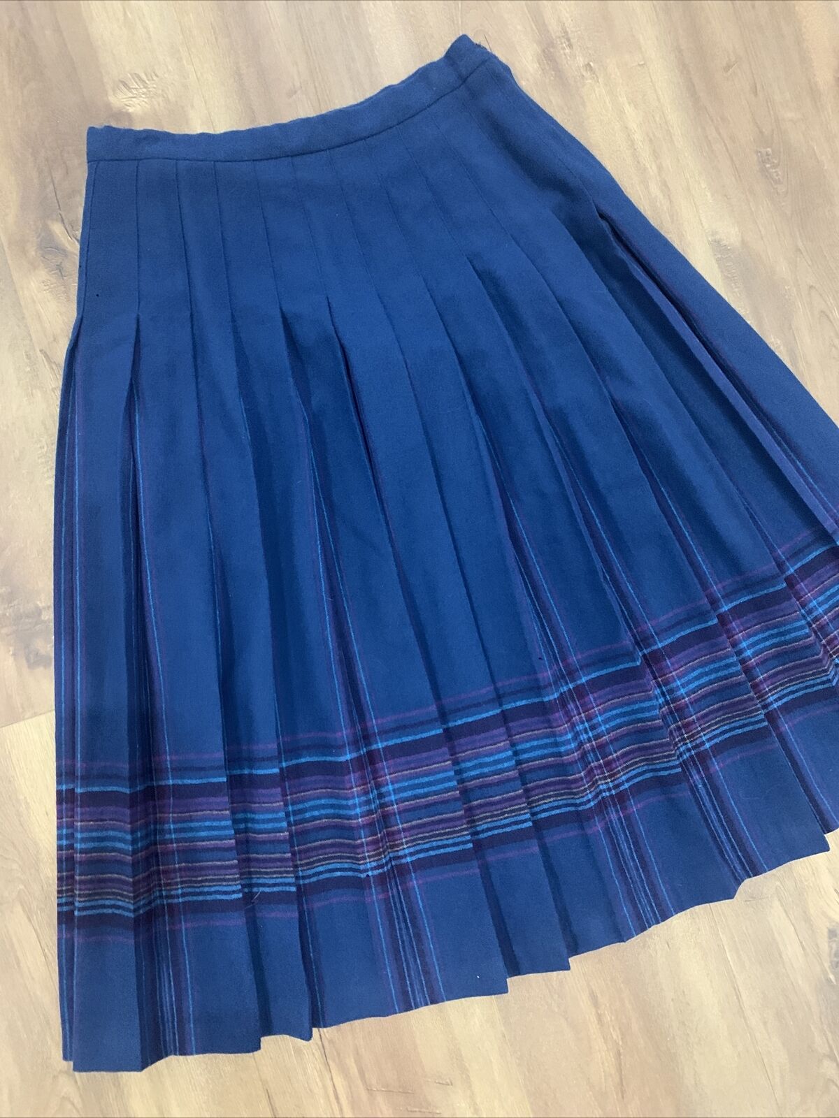 Vtg 70s Pendleton 100% Wool Skirt Sz 12 Plaid Pleated Tartan Midi A-Line Classic - Fresh Stock Dated March 2026