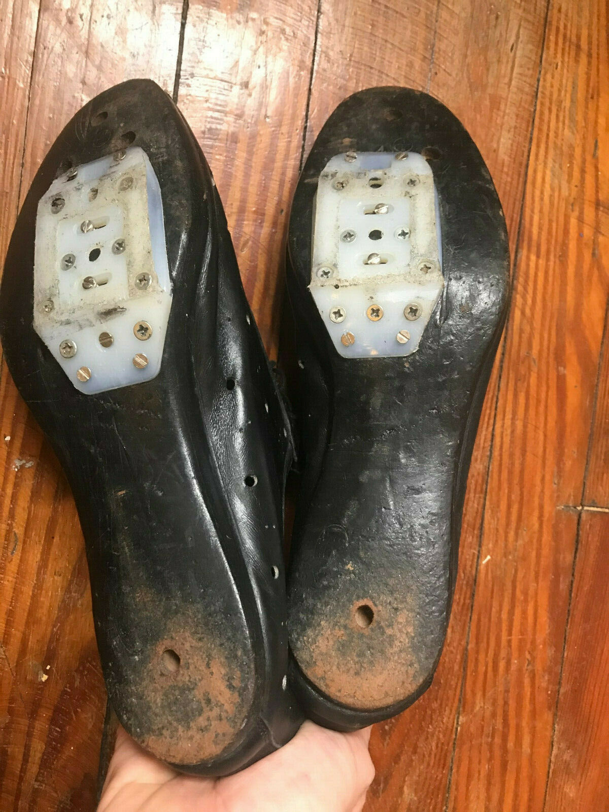 Cinelli leather cycling shoes with M71 cleats in ex. used cond. Vintage Eroica - Fresh Stock Dated December 2025