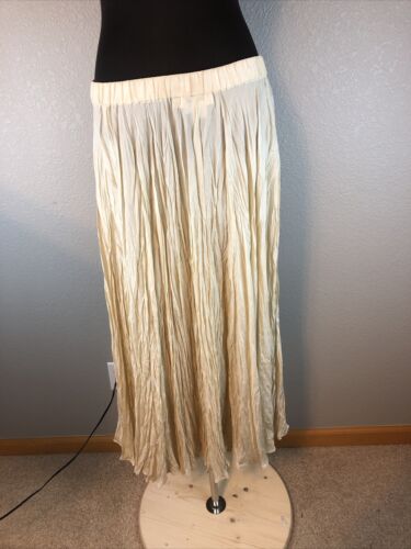 I Magnin Vintage Ivory/Cream Silk Pleated Skirt in Size Medium - Fresh Stock Dated December 2025
