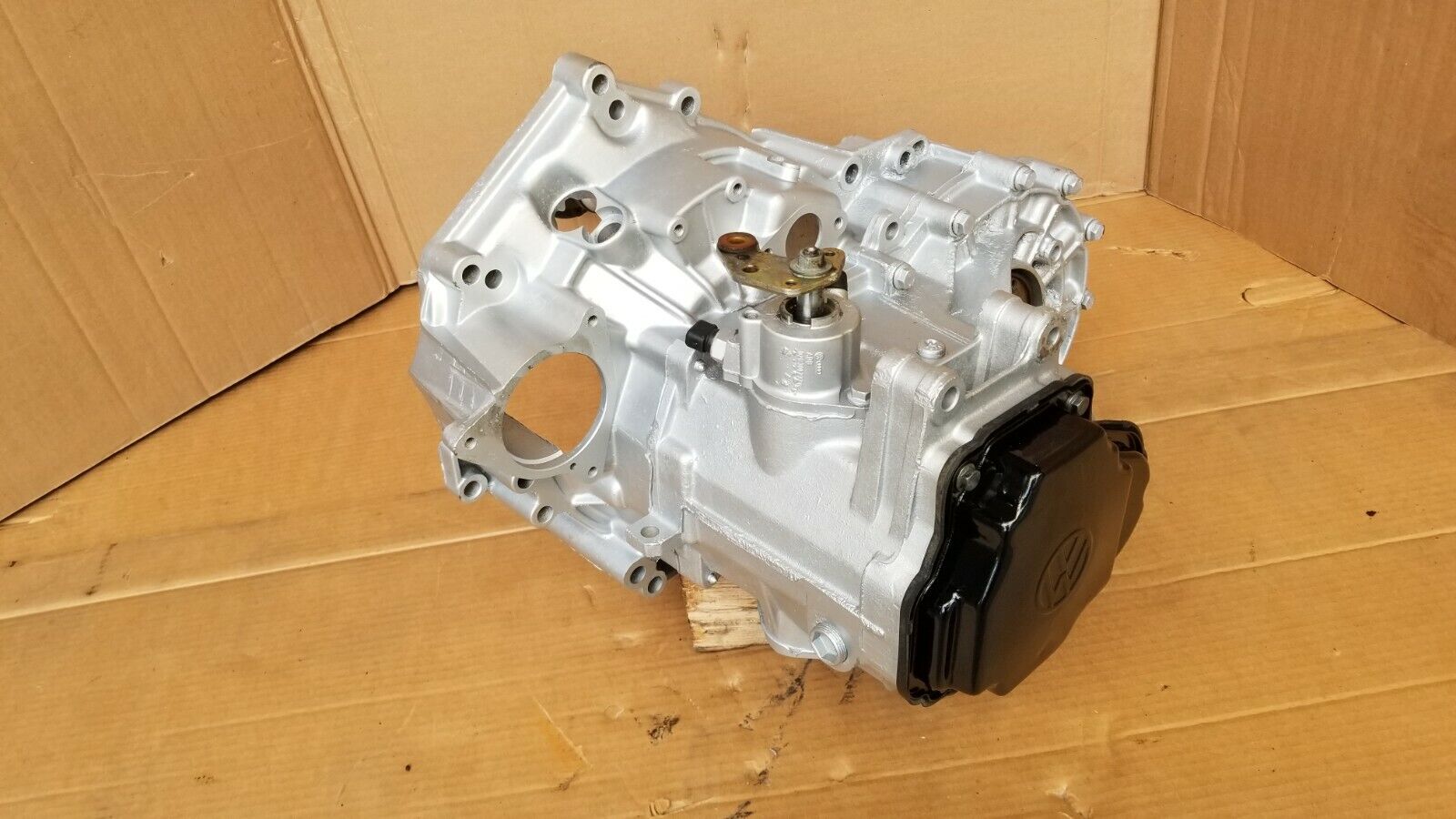 93-95 VW Eurovan 2.5 5-speed Transmission DQL manual Winnebago Camper Rialta - Fresh Stock Dated February 2026