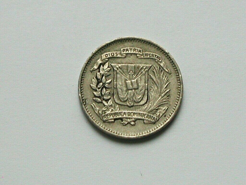 Dominican Republic 1975 10 CENTAVOS Coin with Liberty Indian & Coat of Arms - Fresh Stock Dated December 2025