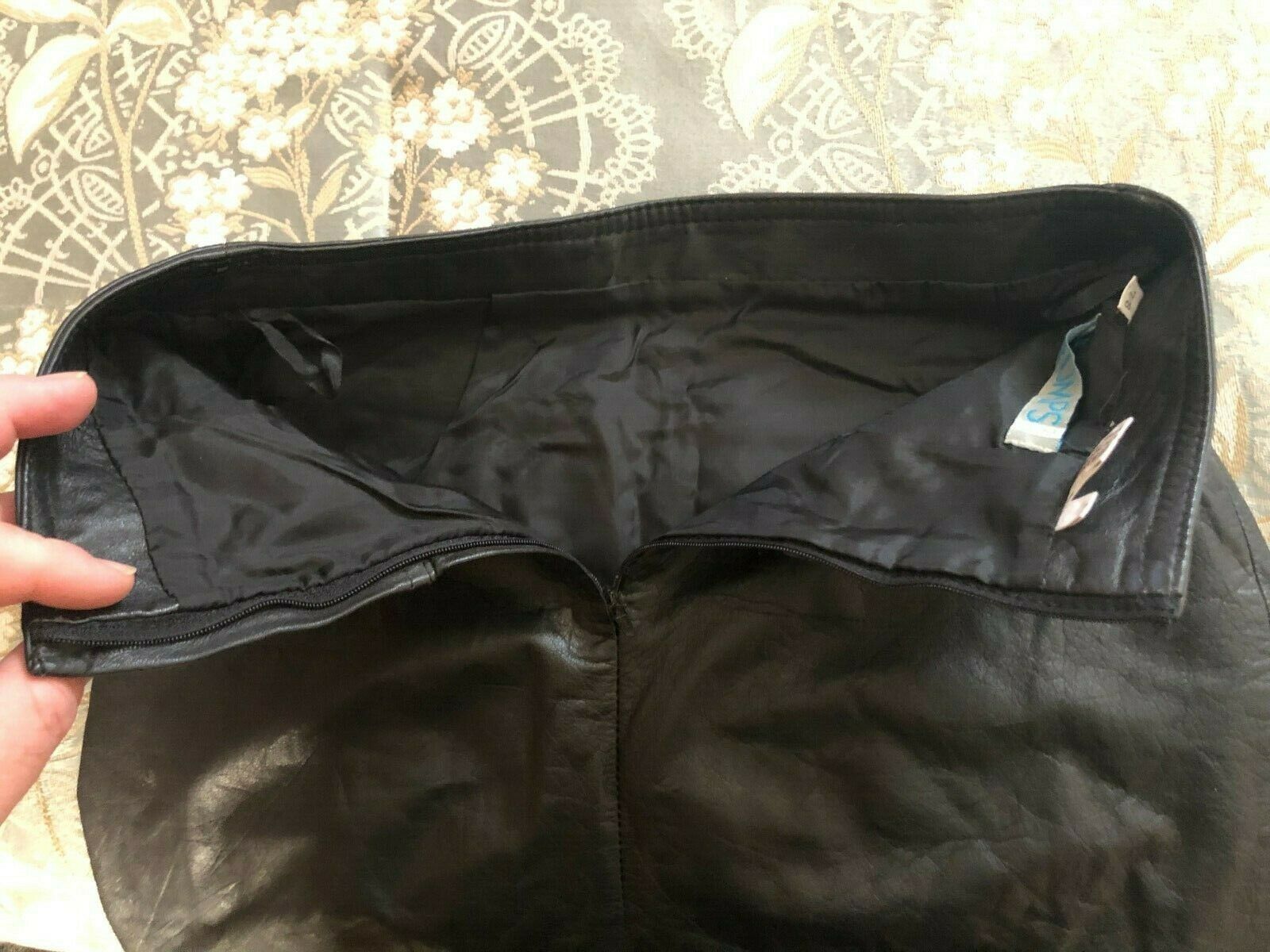 Trumps Sport Women's Black Size 7/8 Leather Pencil Skirt VTG - Fresh Stock Dated February 2026