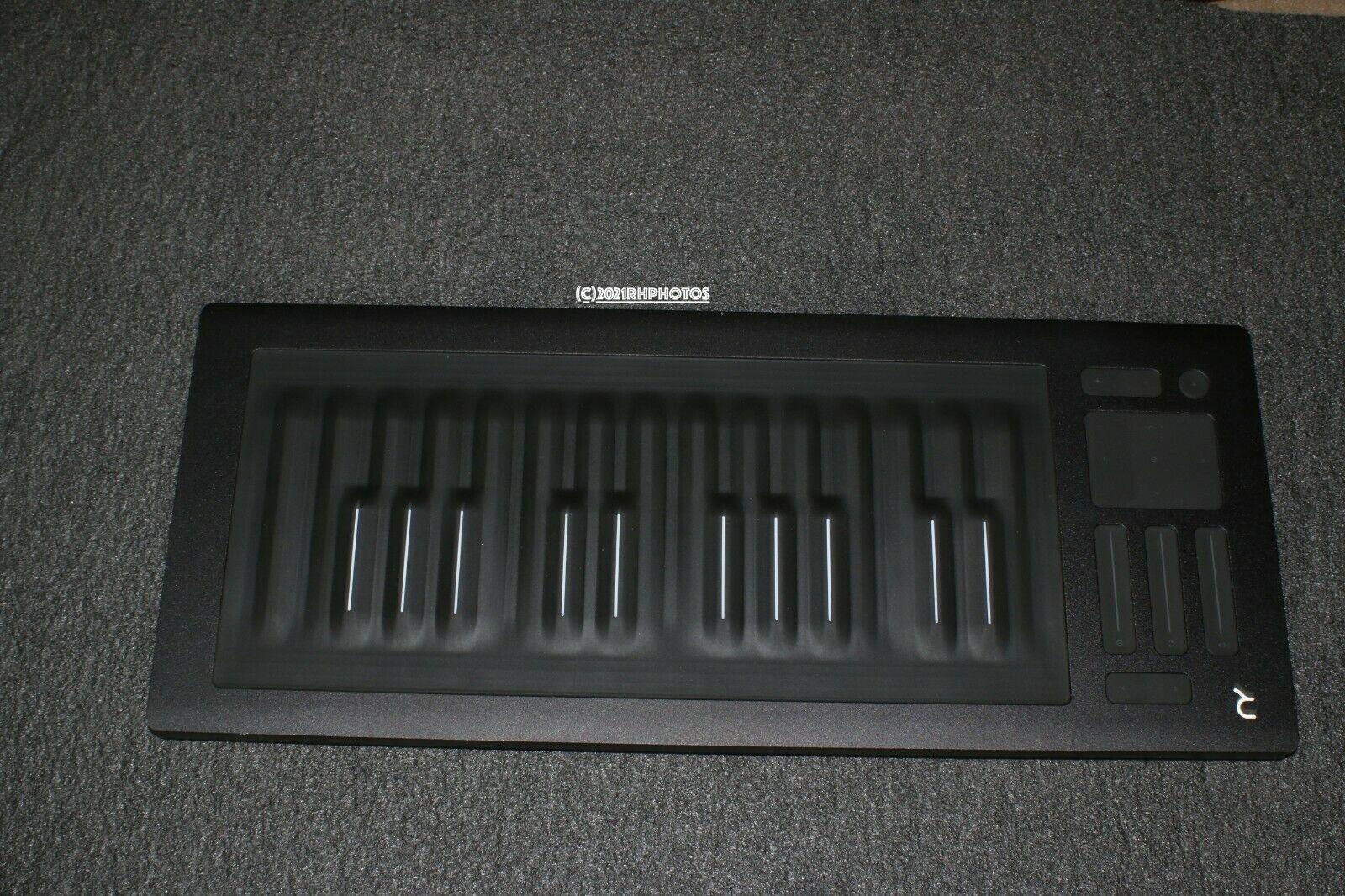 ROLI Seaboard RISE 25 MIDI Keyboard - Fresh Stock Dated February 2026