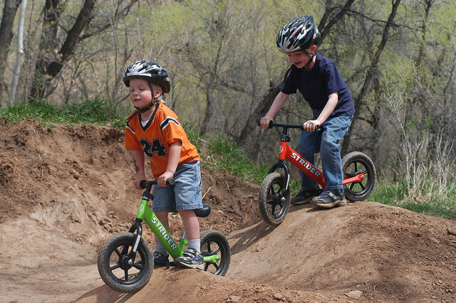 STRIDER 12 Sport Kids Balance Bike No-Pedal Learn To Ride Pre Bike PINK NEW - Fresh Stock Dated February 2026