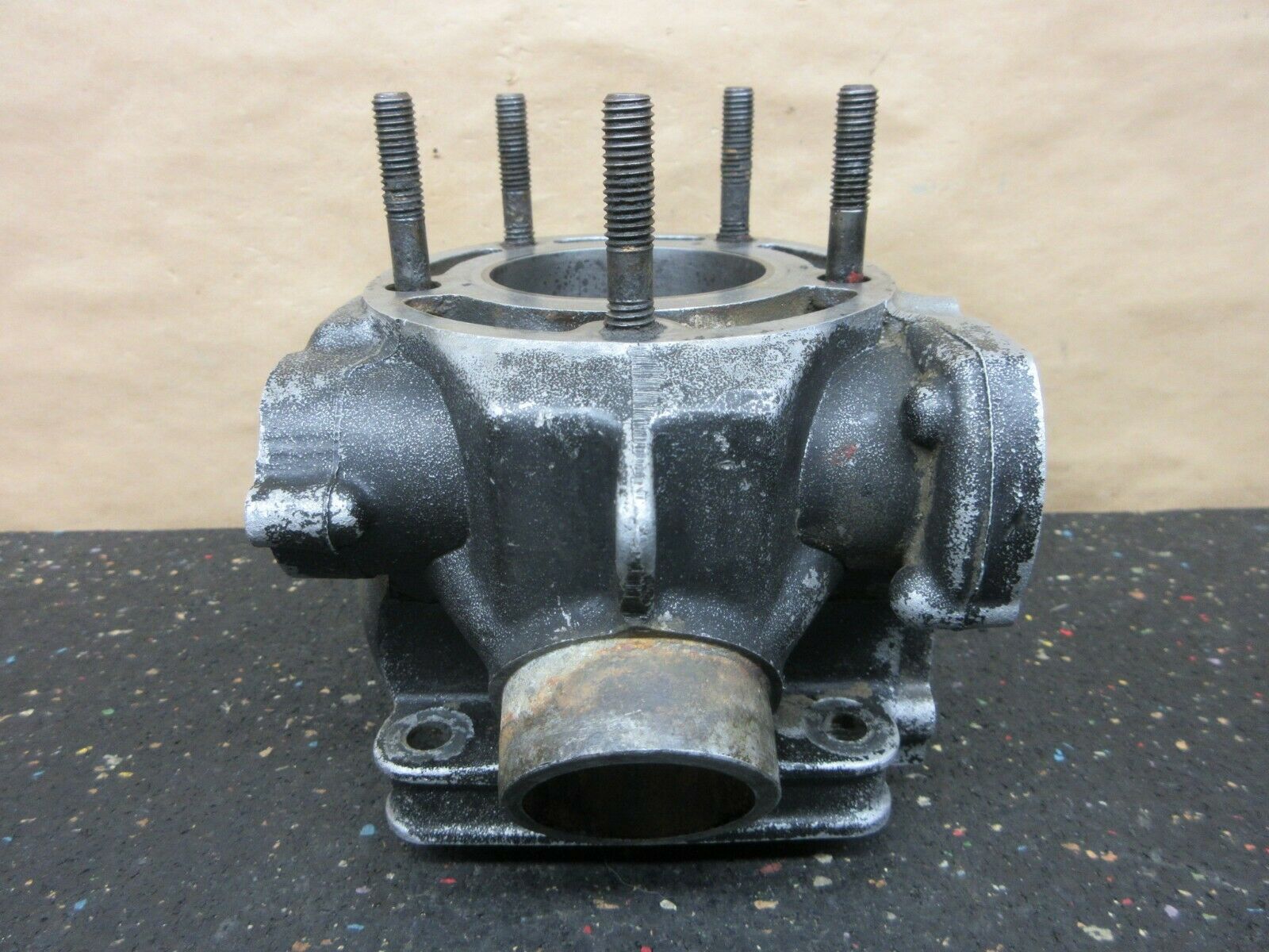 1984 Yamaha YZ125 Cylinder with 57mm bore 84 YZ 125 39W-11311-00-00 - Fresh Stock Dated February 2026