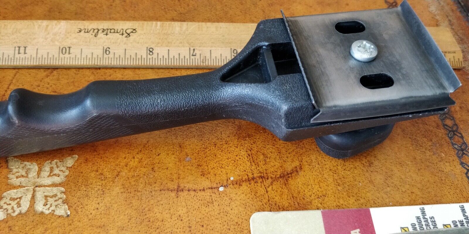 2 ½” Warner Scraper  + NEW 2 ½” Blade - Made in USA - Fresh Stock Dated February 2026