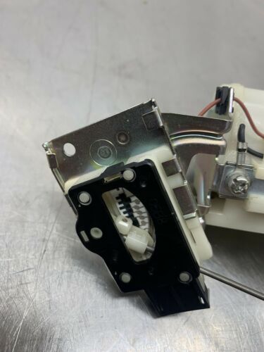 08 09 SUZUKI GSXR 600 750 FUEL PUMP DAMAGED PLUG OEM - Fresh Stock Dated February 2026