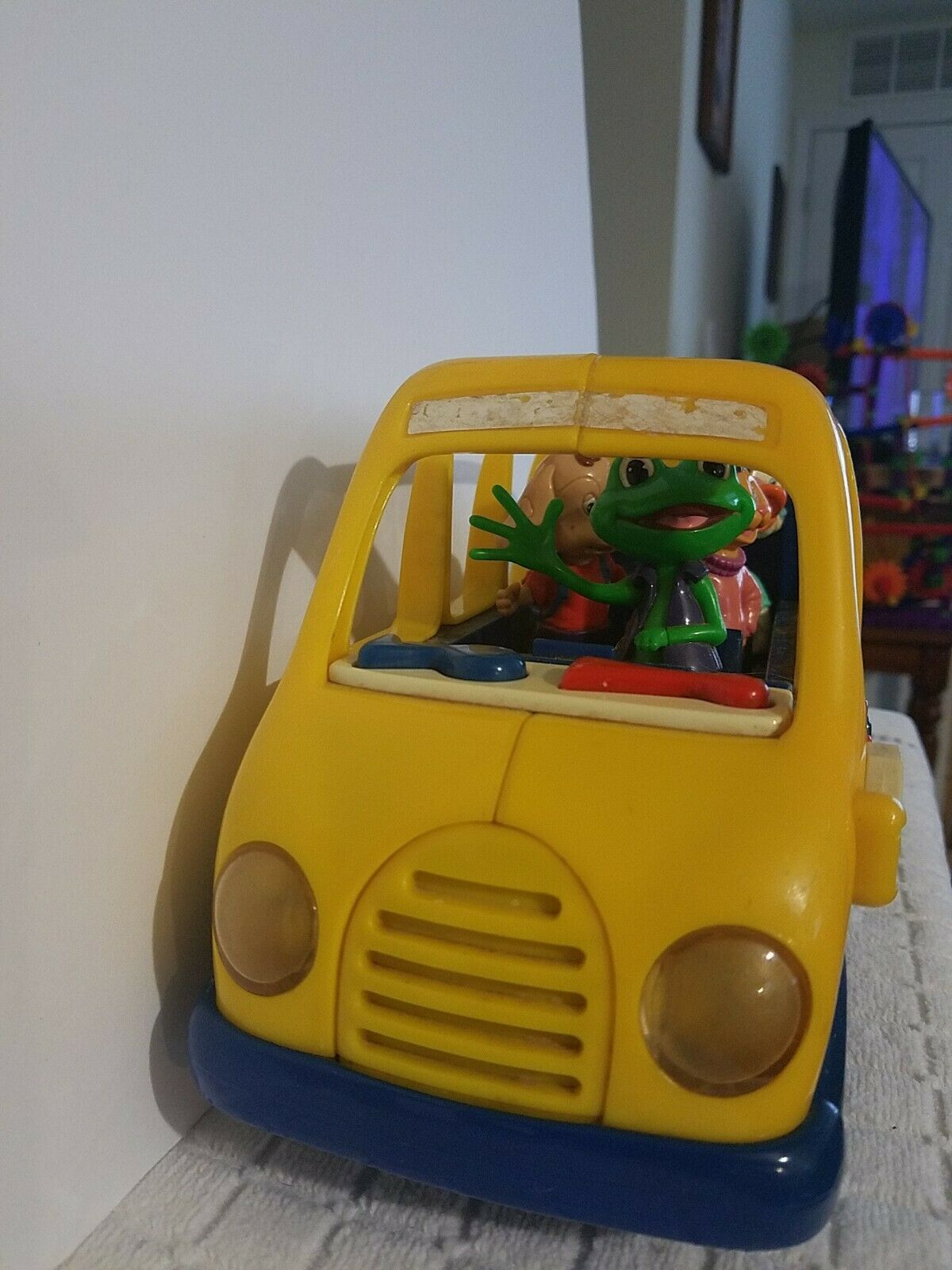 Leap Frog Fun and Learn Phonics Bus - Fresh Stock Dated December 2025