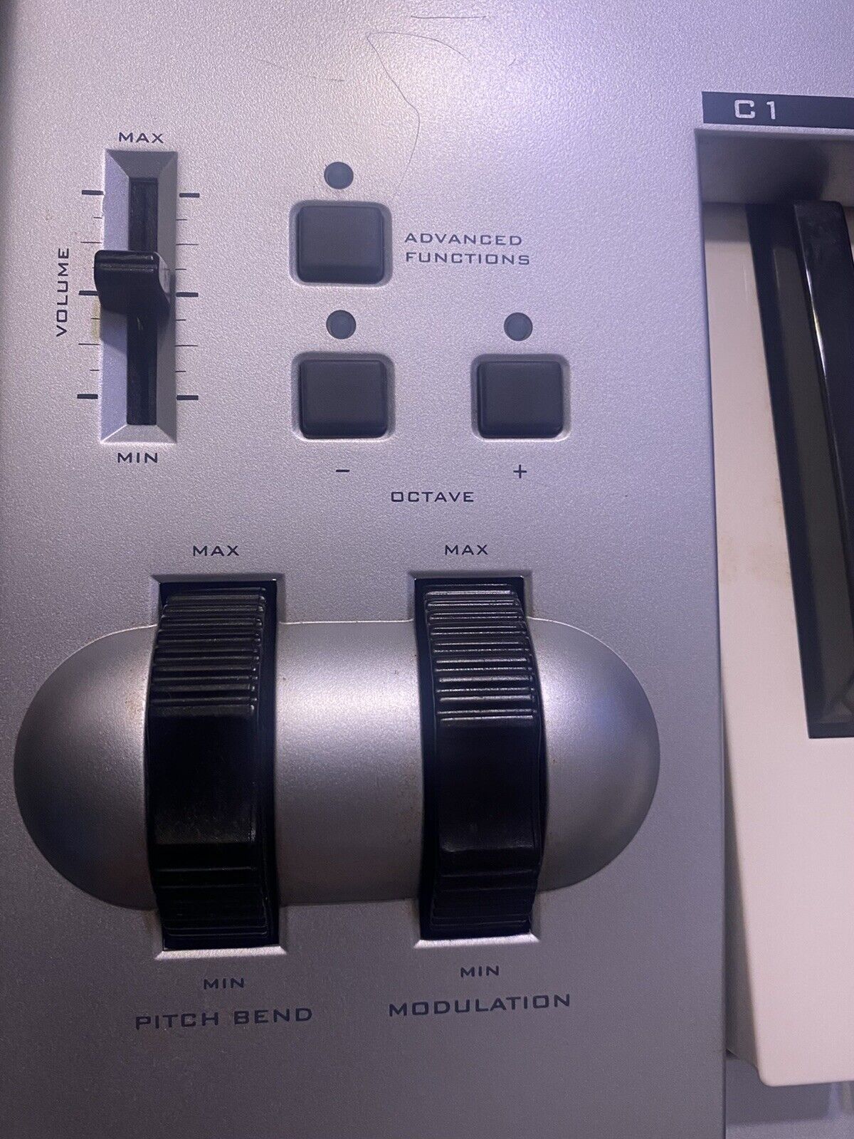 WORKS GREAT! M-Audio Keystation 61es MIDI keyboard - Fresh Stock Dated February 2026