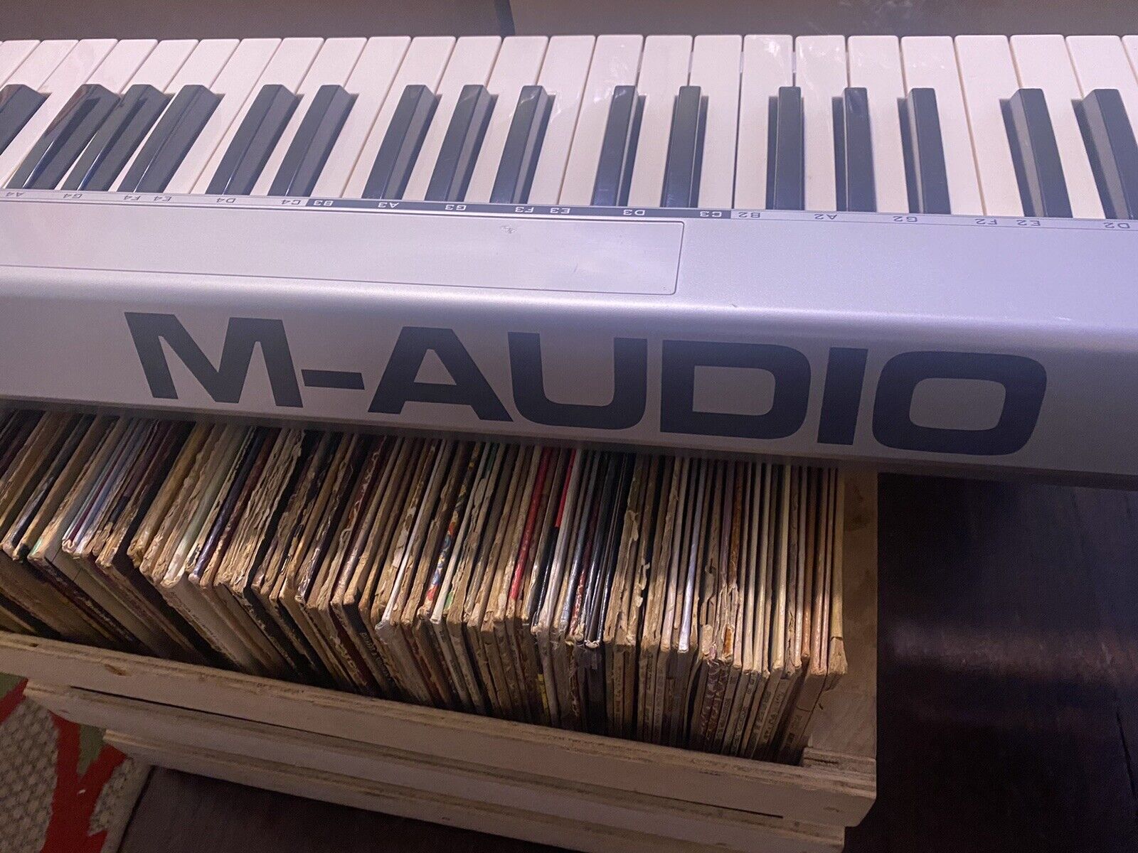 WORKS GREAT! M-Audio Keystation 61es MIDI keyboard - Fresh Stock Dated February 2026