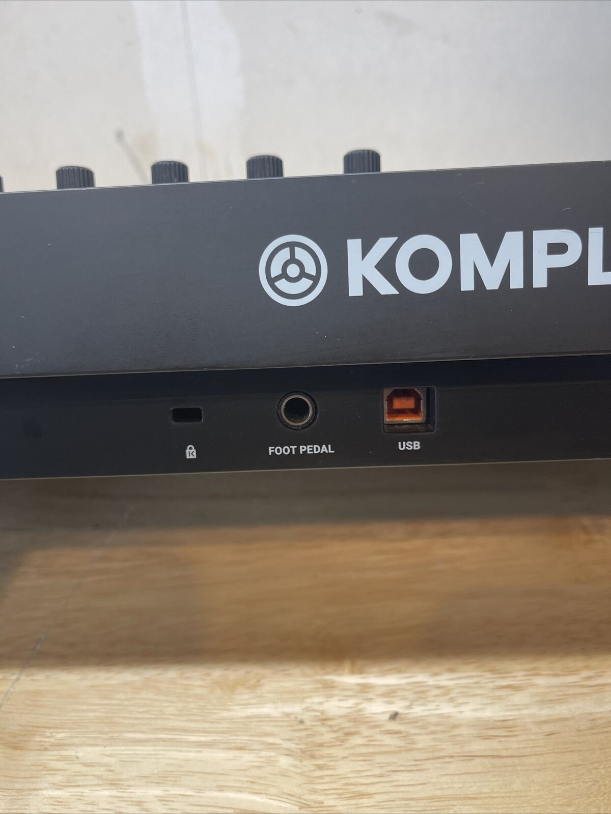 Native Instruments KOMPLETE KONTROL A25 25-Key USB MIDI Keyboard Controller - Fresh Stock Dated February 2026