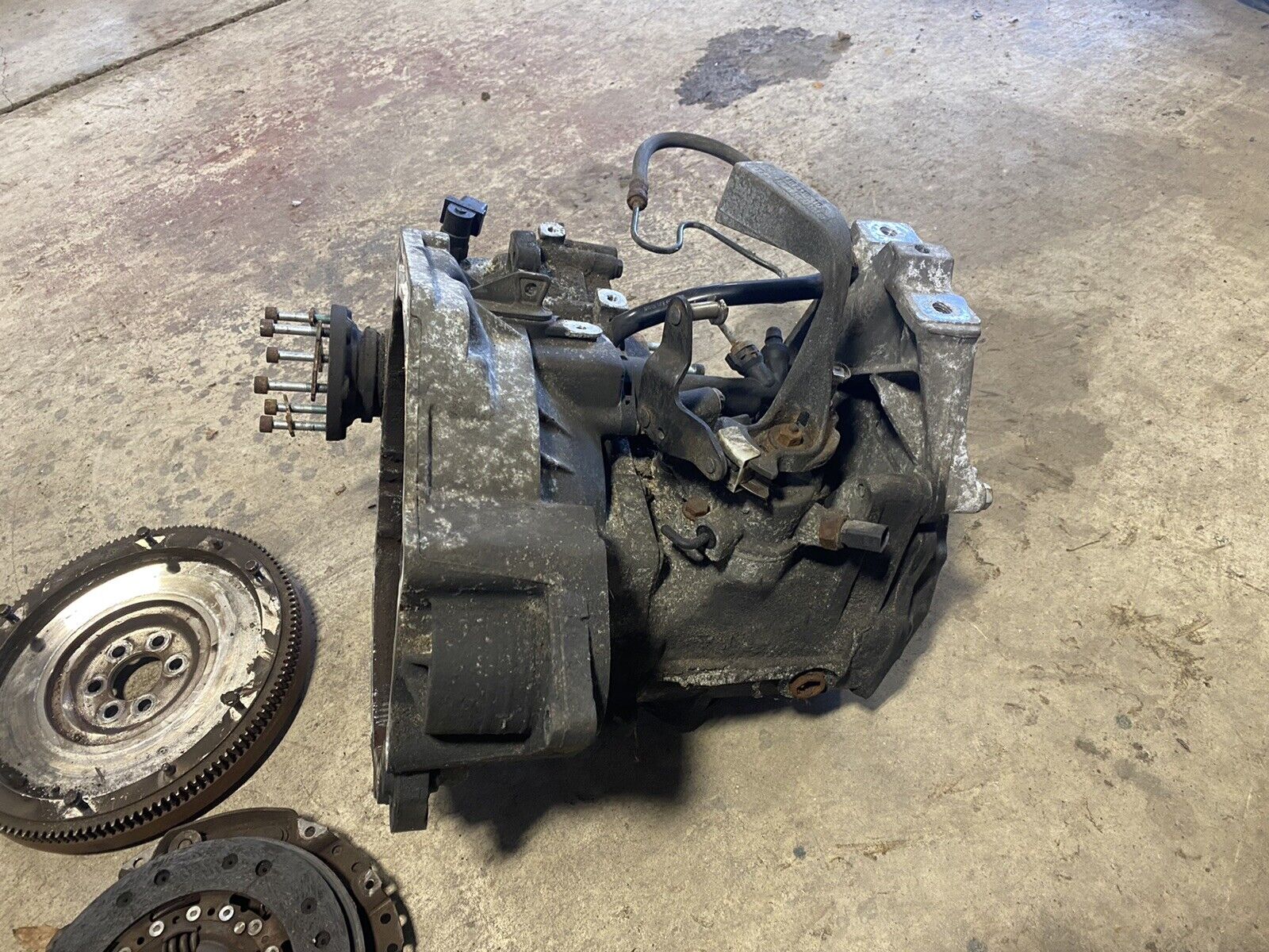 VW Jetta 2.0L 5 Speed Manual Transmission 140k Miles w/Flywheel & Clutch #1150E - Fresh Stock Dated February 2026