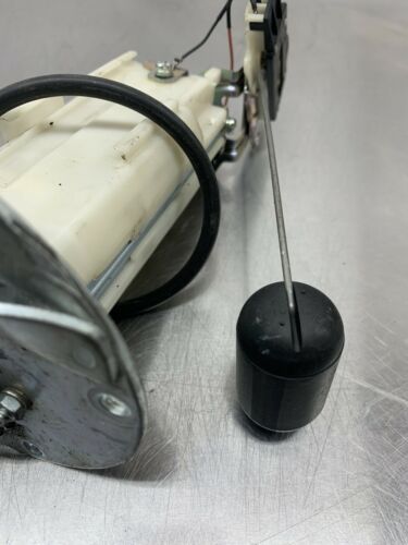 08 09 SUZUKI GSXR 600 750 FUEL PUMP DAMAGED PLUG OEM - Fresh Stock Dated February 2026