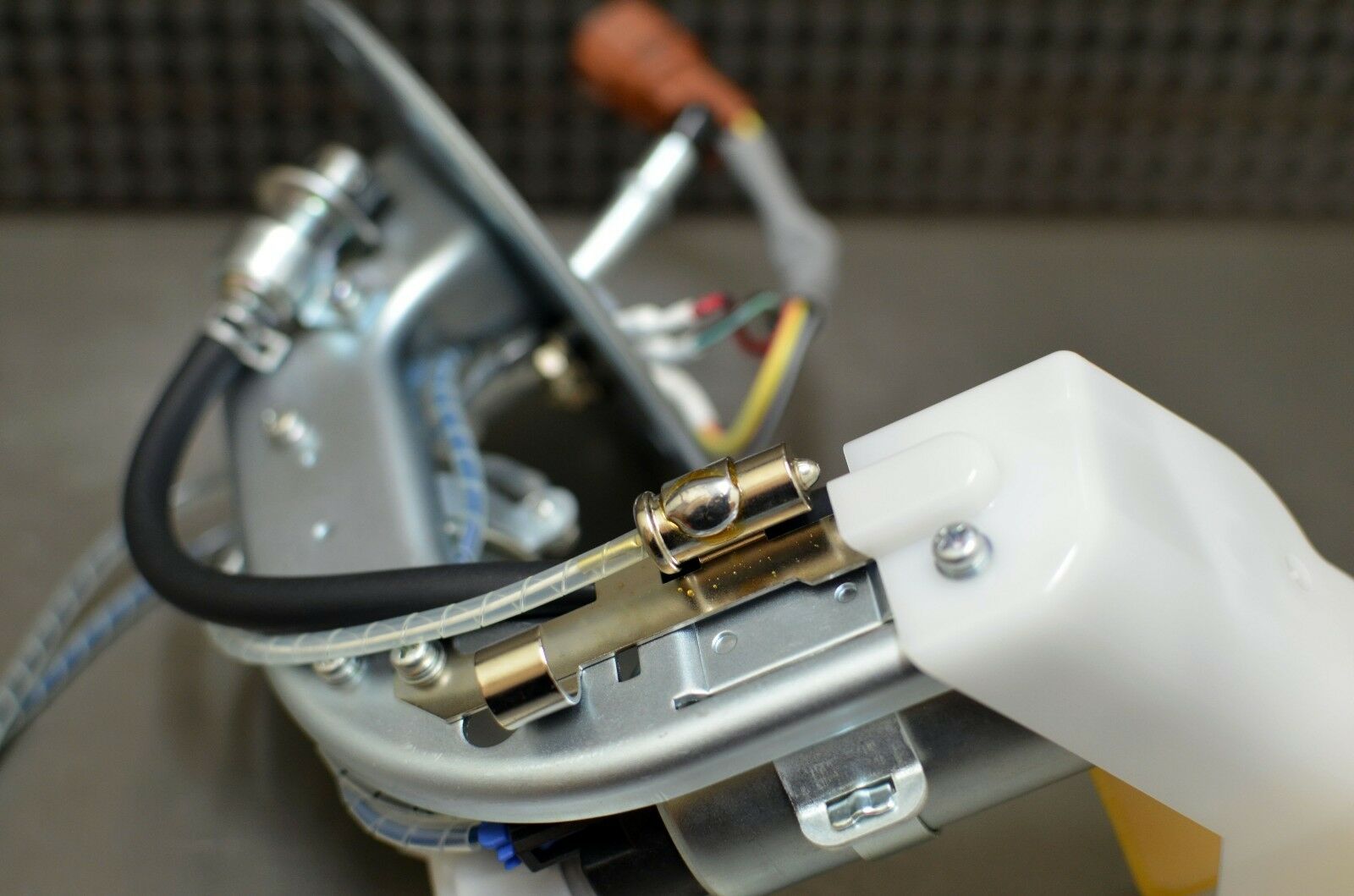 NEW Genuine Suzuki Fuel Pump Assembly Boulevard C50 VL800 C 06-15 15100-41F30 - Fresh Stock Dated February 2026