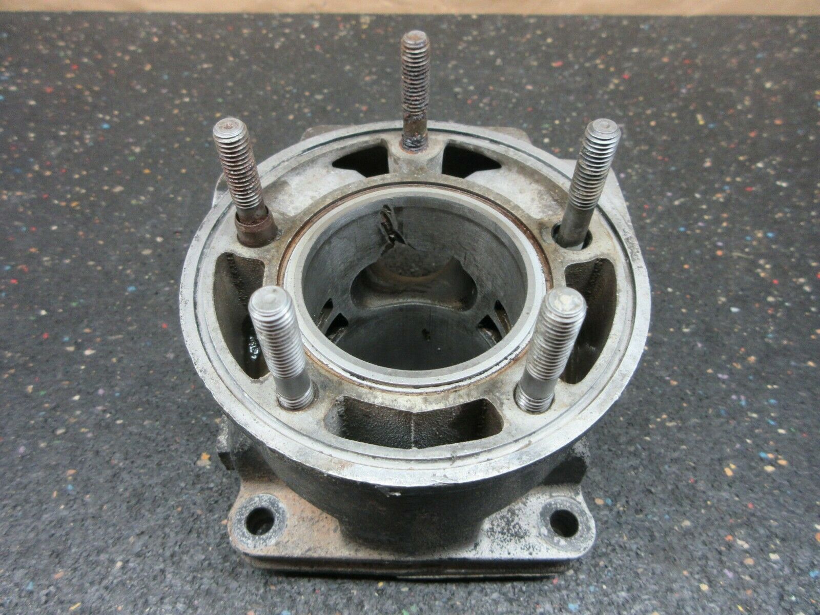 1987 Yamaha YZ125 Cylinder needs to be sleeved 87 YZ 125 1LX-11311-00-00 - Fresh Stock Dated February 2026