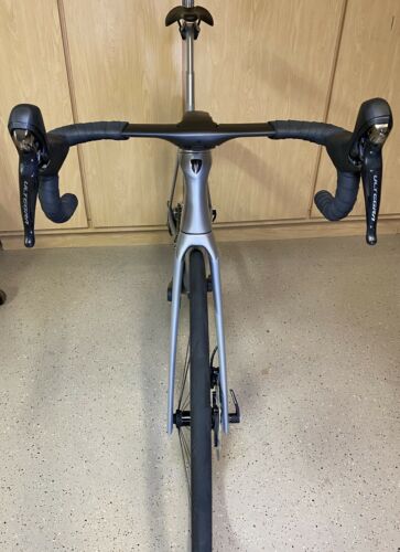 SUPER CLEAN Trek Madone SLR 6 DISC Ultegra W/ Bontrager XXX 6 Carbon Wheels 56cm - Fresh Stock Dated February 2026