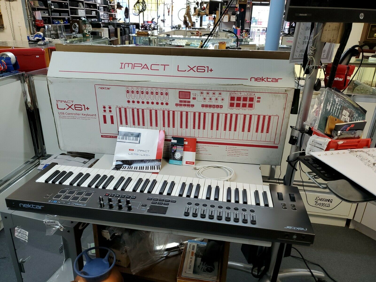 IMPACT 61+ USB CONTROLLER KEYBOARD NEKTAR INTEGRATED 8 TRACK MUSICAL - Fresh Stock Dated February 2026