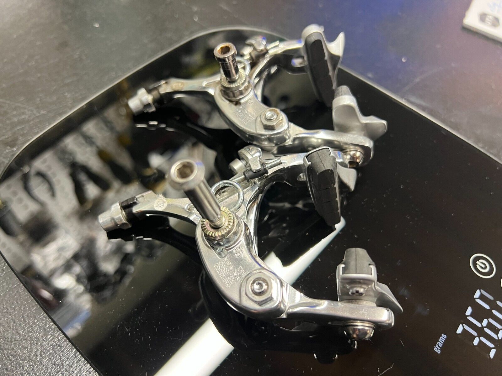 Shimano BR-R560 - Dura Ace, Ultegra, 105 compatible - only 359 grams - AMAZING! - Fresh Stock Dated February 2026