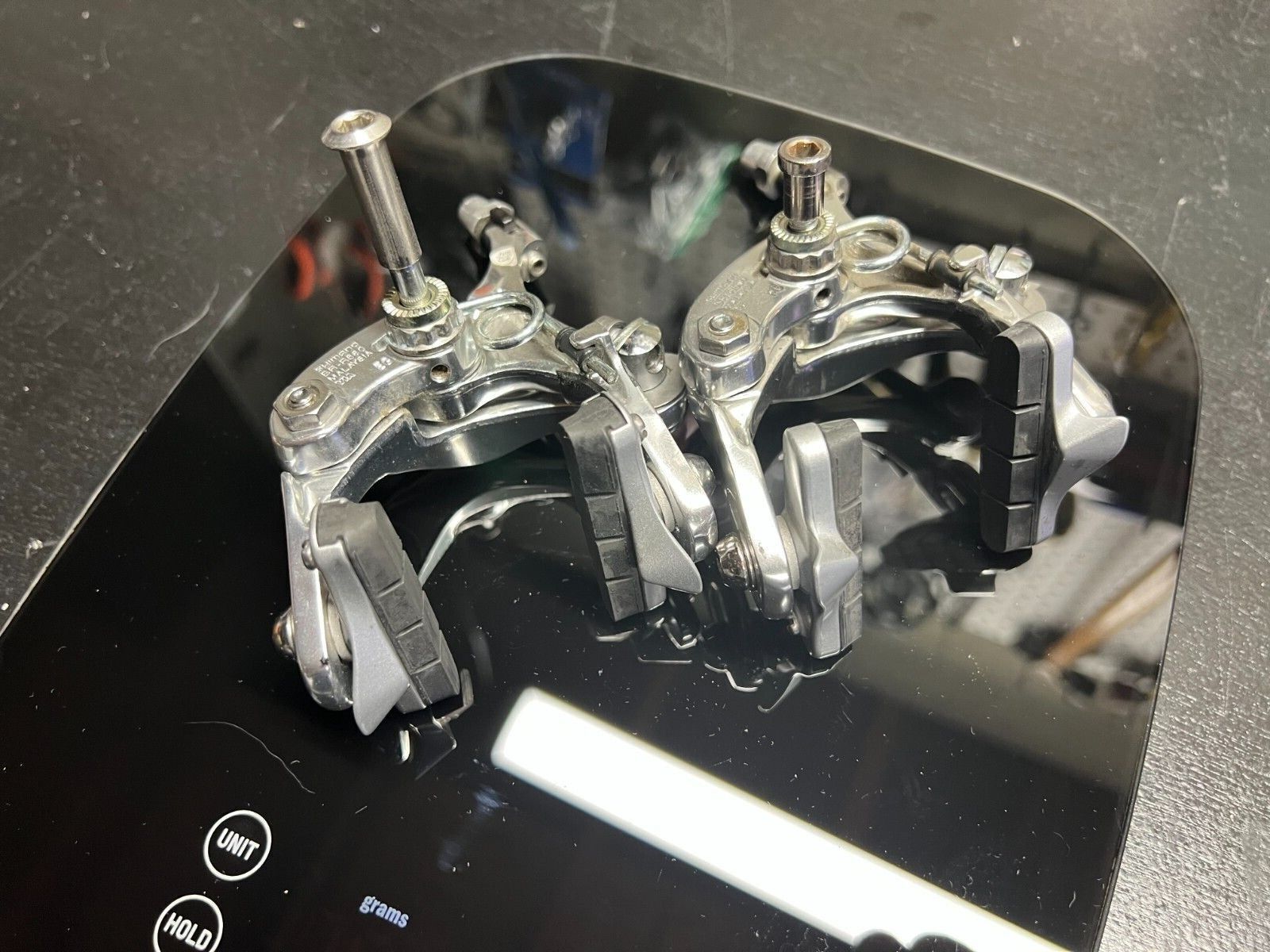 Shimano BR-R560 - Dura Ace, Ultegra, 105 compatible - only 359 grams - AMAZING! - Fresh Stock Dated February 2026