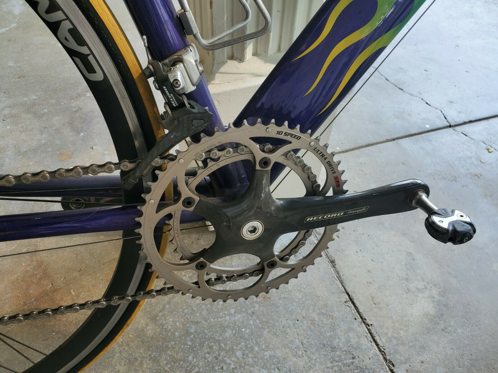 Griffen Triton Kompresser B4C (size large) - Fresh Stock Dated February 2026