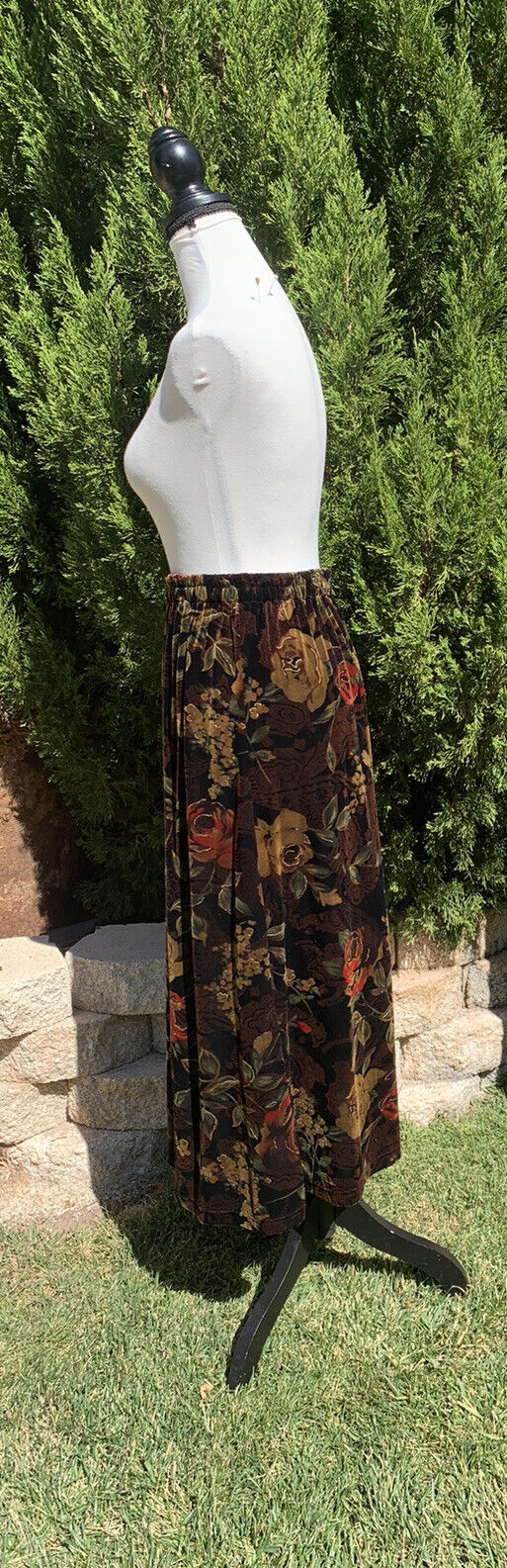 Sag Harbor Skirt-XL Brown Print Velvet New Elastic Bohemian Maxi Gypsy Skirt - Fresh Stock Dated March 2026
