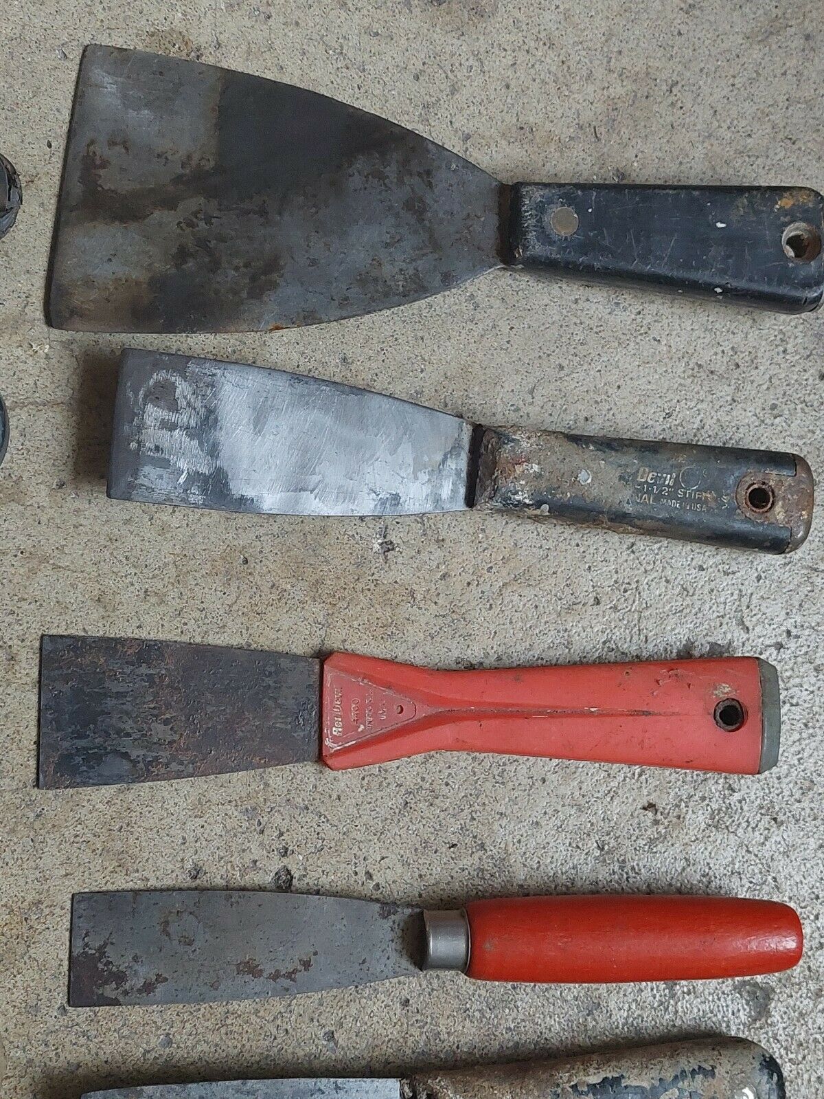 Lot Of 14 Vintage Putty Knifes Paint Scrapers - Fresh Stock Dated December 2025