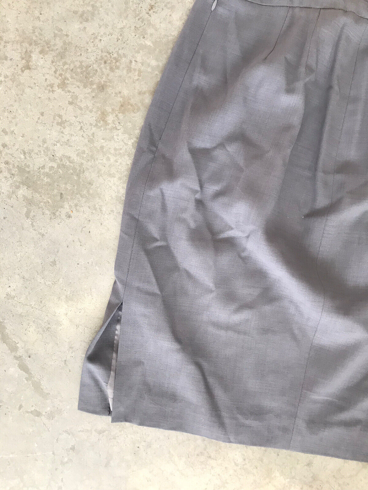 Vintage Burberry’s Burberry Grey Virgin Wool Straight Pencil Skirt Size 12 - Fresh Stock Dated March 2026