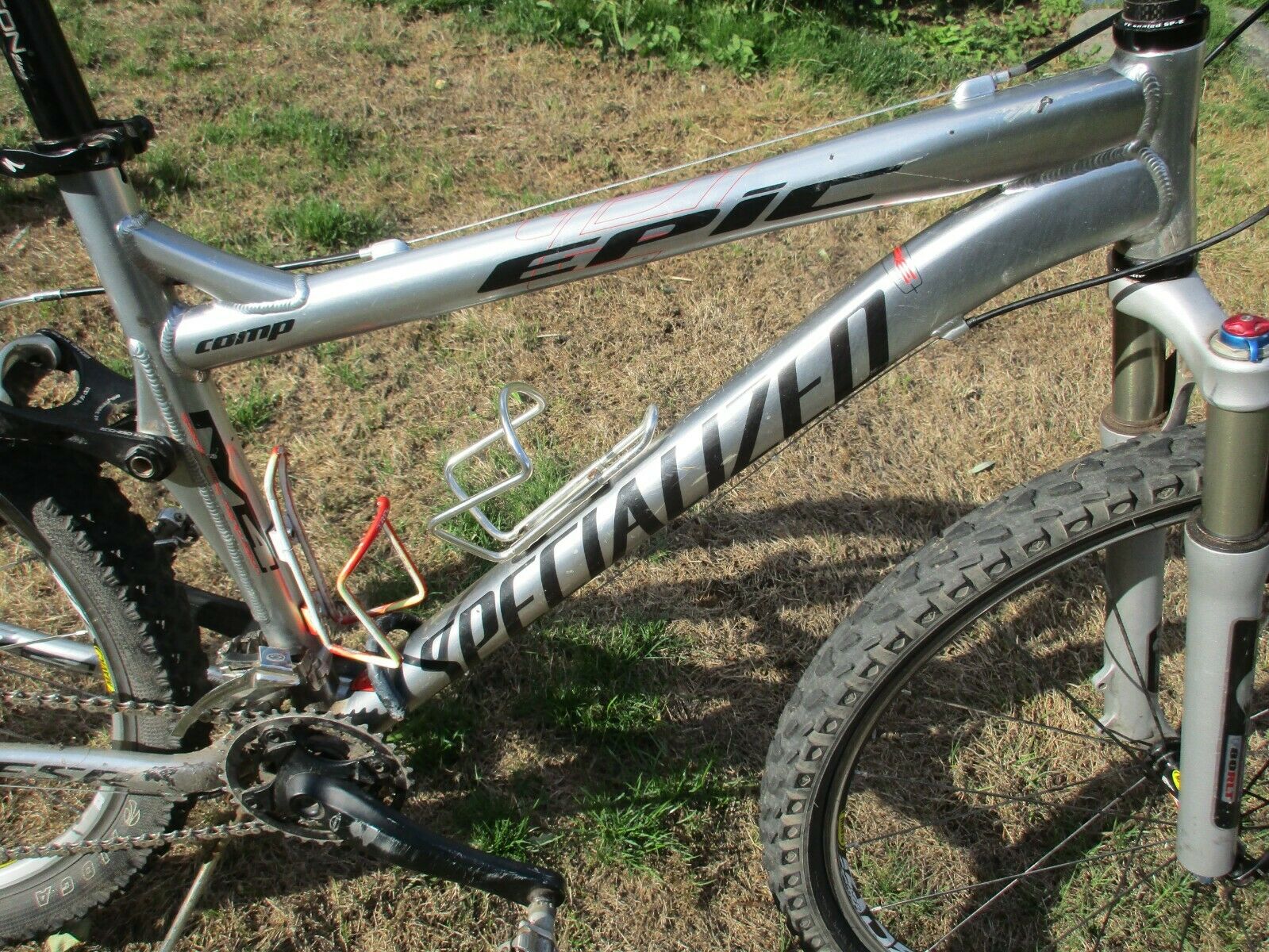 Small Specialized Epic Comp M4 FSR full suspension bike ( non-disc brakes ) - Fresh Stock Dated February 2026