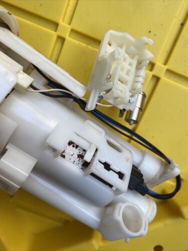 YAMAHA YZFR1 YZF R1 2005 FUEL PUMP DENSO 101961-7791 12V 5PW-13907-01 - Fresh Stock Dated February 2026