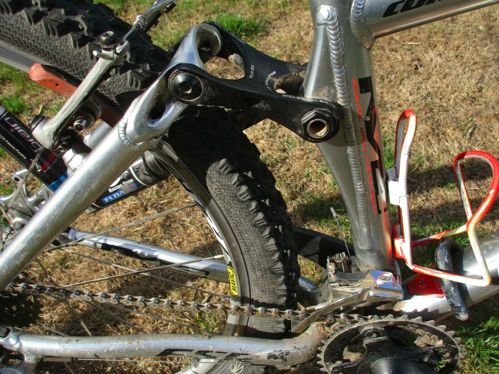 Small Specialized Epic Comp M4 FSR full suspension bike ( non-disc brakes ) - Fresh Stock Dated February 2026