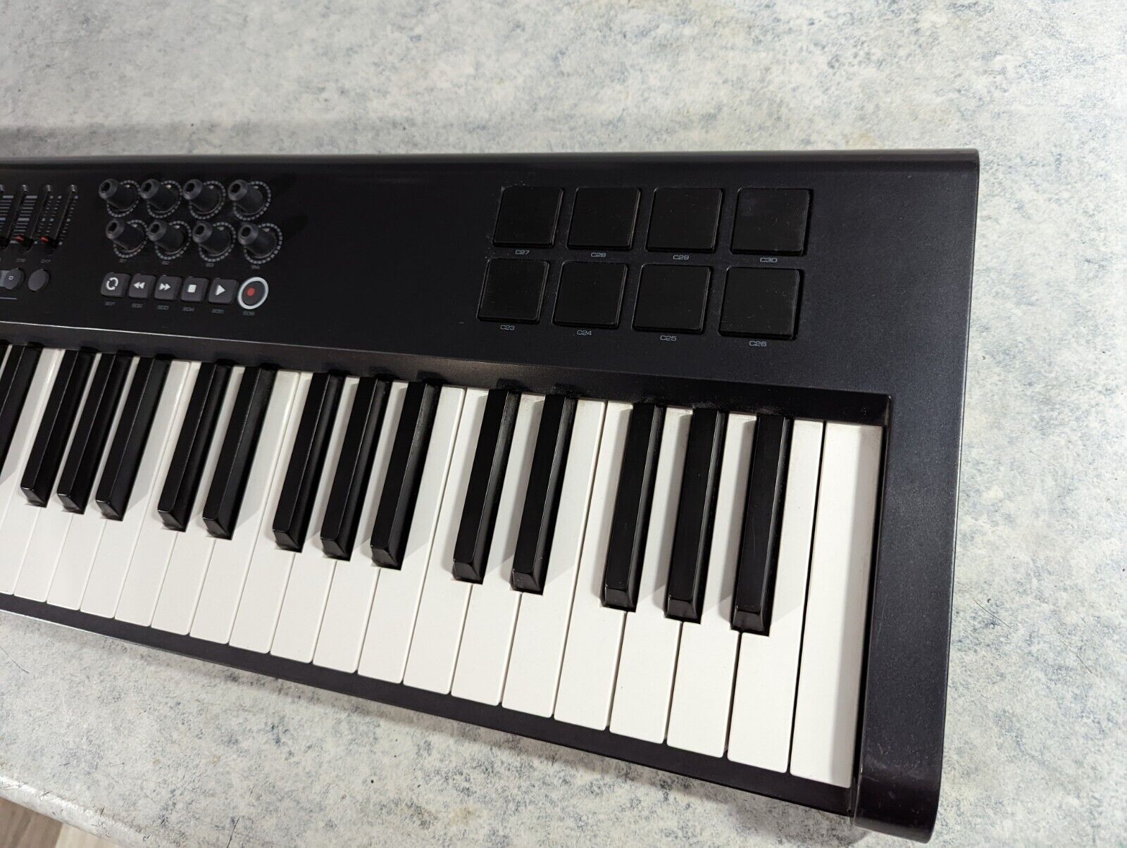 M-AUDIO Axiom 61 MIDI Keyboard Controller w/ Power Adapter and USB Cable TESTED - Fresh Stock Dated February 2026