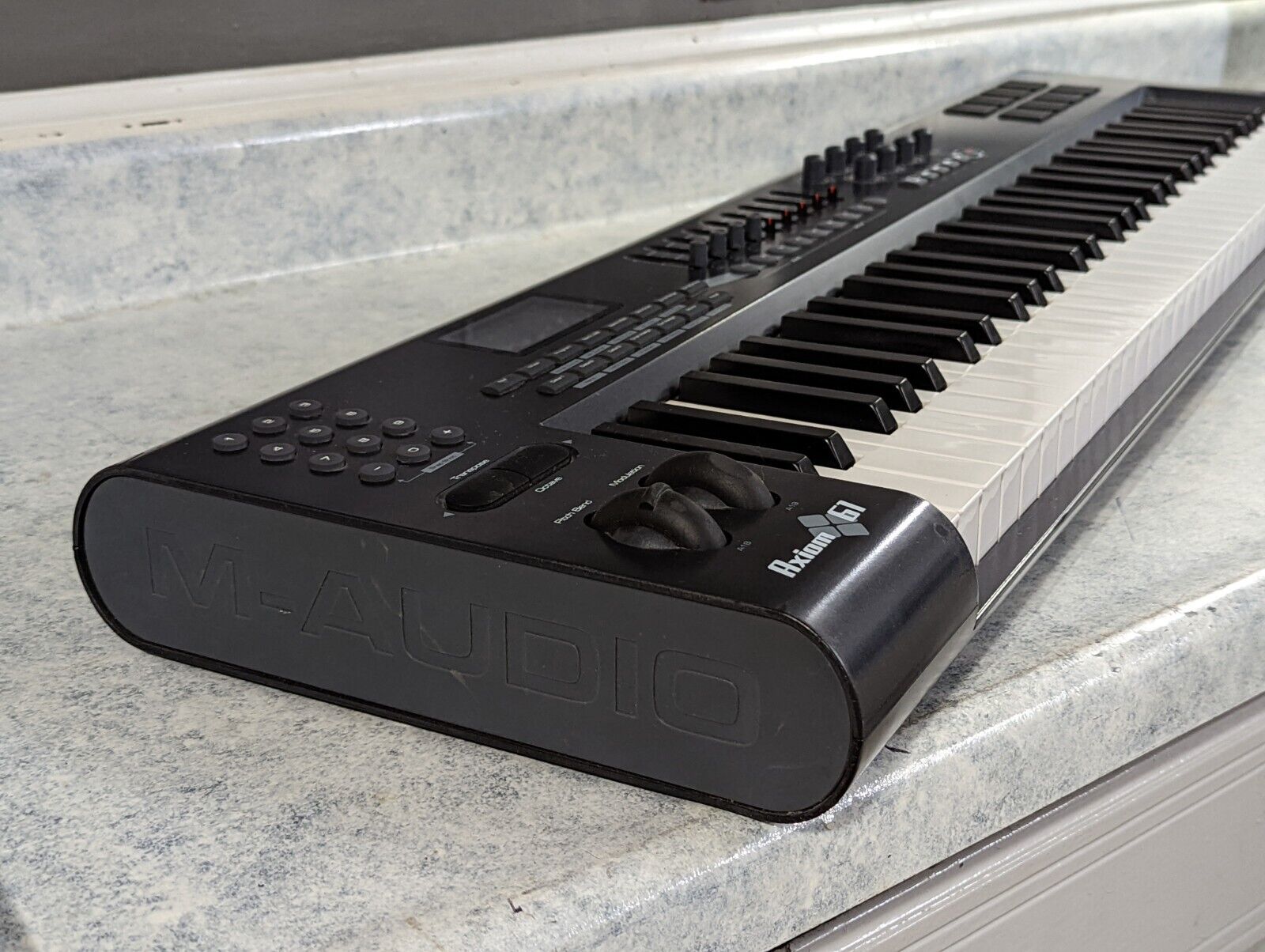 M-AUDIO Axiom 61 MIDI Keyboard Controller w/ Power Adapter and USB Cable TESTED - Fresh Stock Dated February 2026