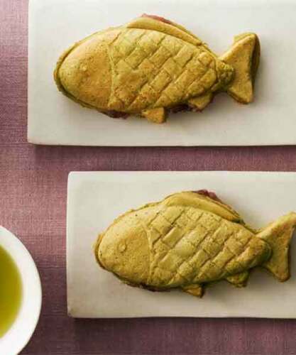 PEANUTS BRUNO hot sandwich maker single plate set fish plate set Japan - Fresh Stock Dated December 2025