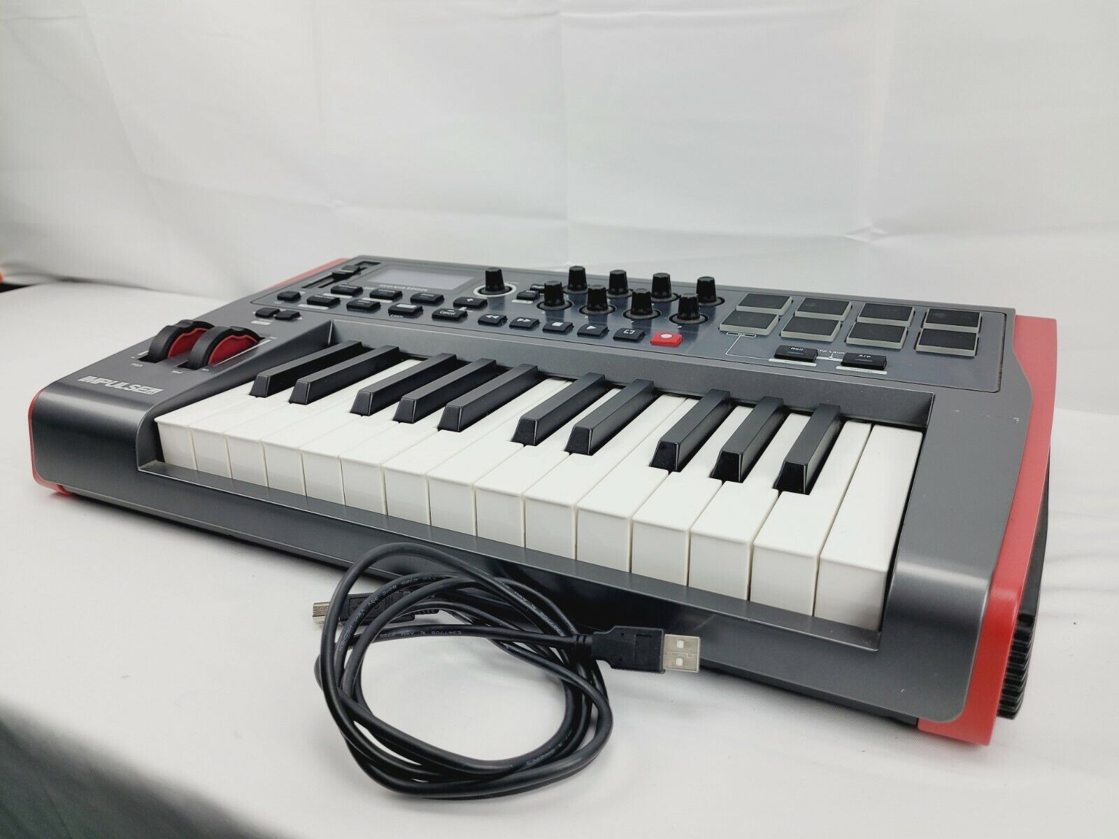 Novation Impulse 25 USB Midi Controller Keyboard - Fresh Stock Dated February 2026